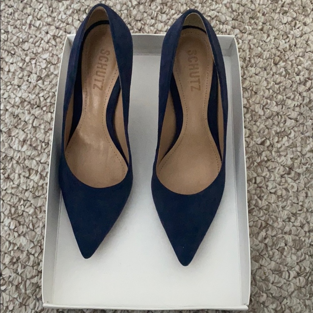 Schutz pumps